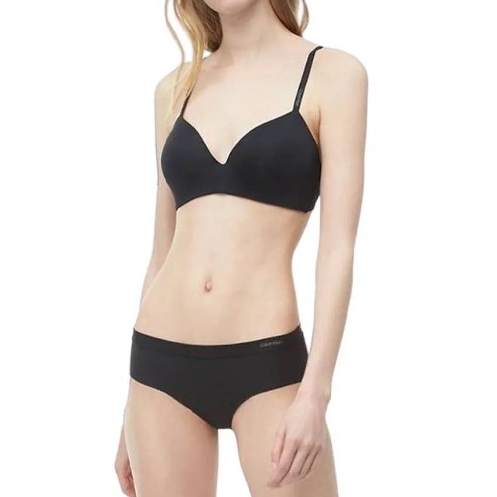 ▪️NWT Calvin Klein Form Lightly Lined Demi Bra